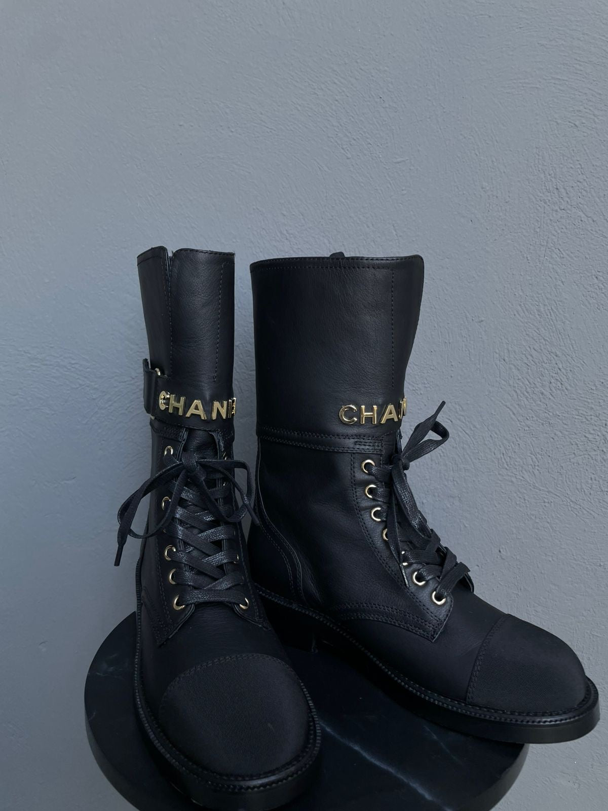 Bota negra