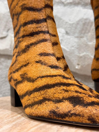 BOTA DE PIEL DE VACA