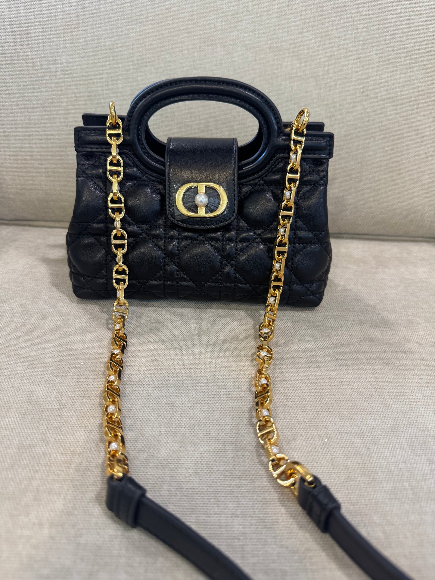 Bolso negro CD MNO