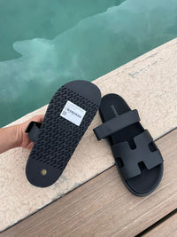 Sandalias negras