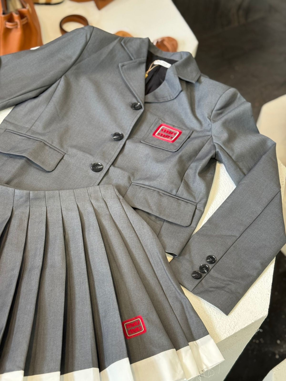 Set gris