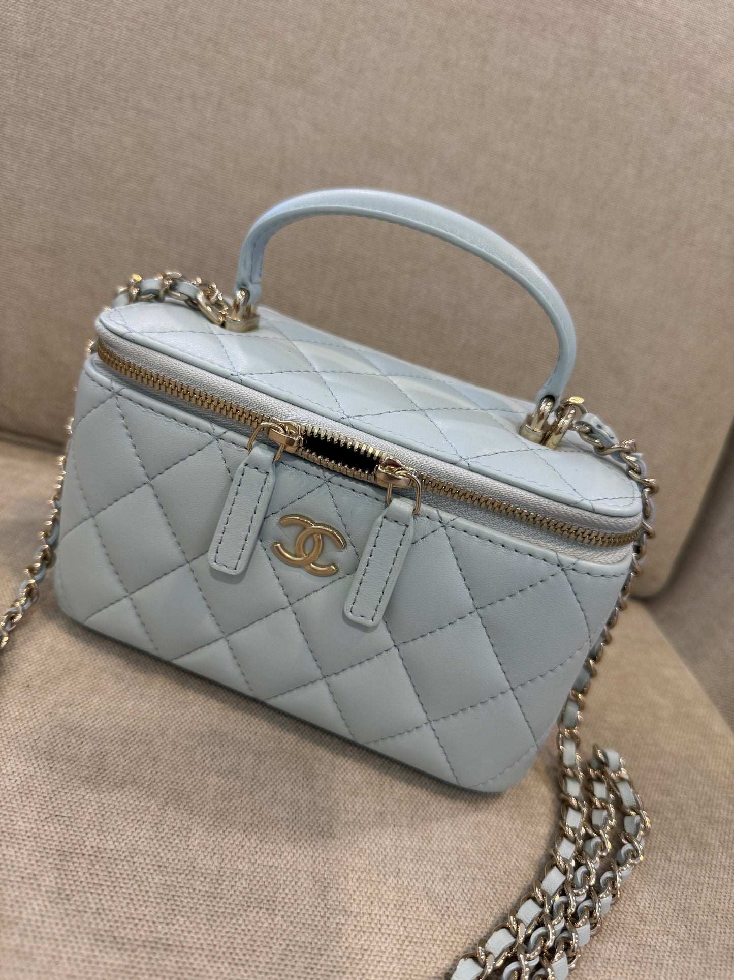 Vanity Baby Blue CHNL