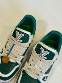 Tenis verde con blanco