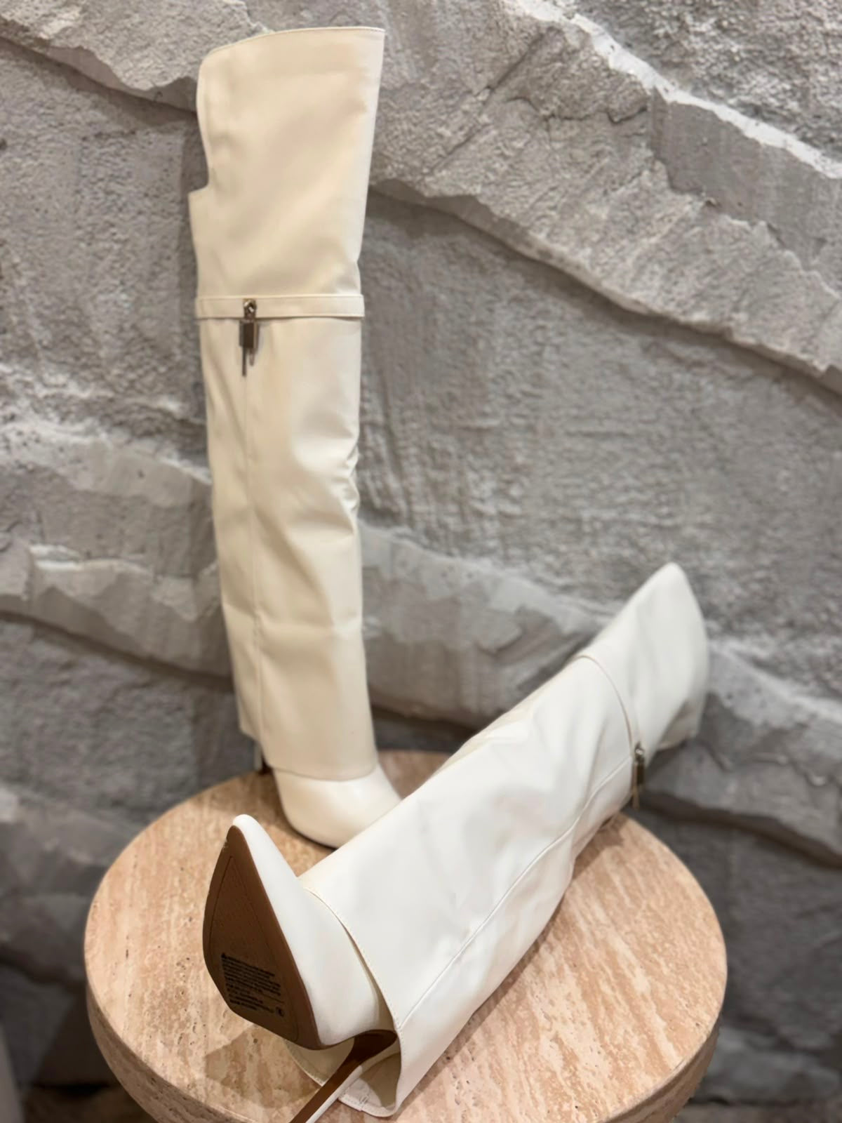BOTA BLANCA