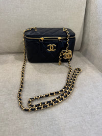 Vanity Negro cadena CHNL