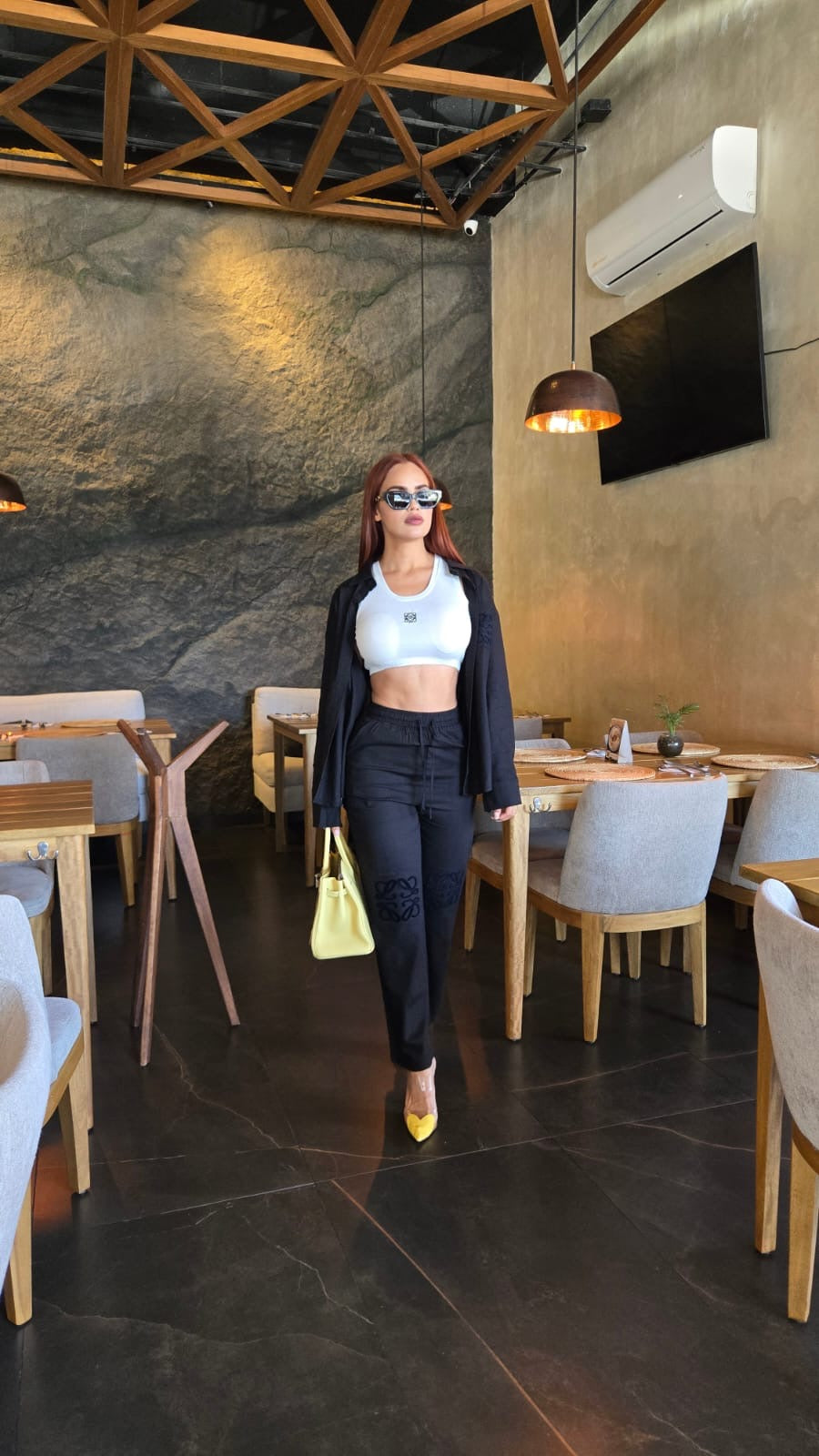 Set negro pantalón con camisa