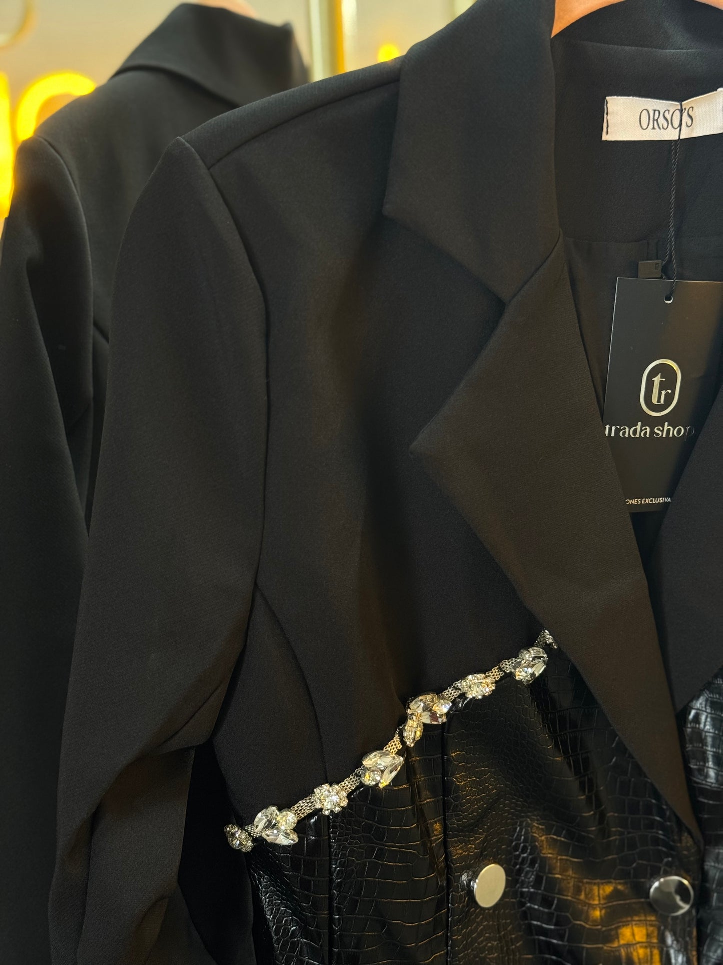 Blazer negro, brillos