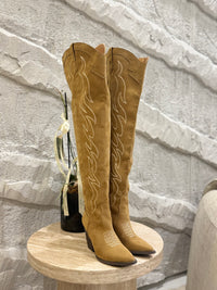 BOTA VAQUERA NUDE ABBY