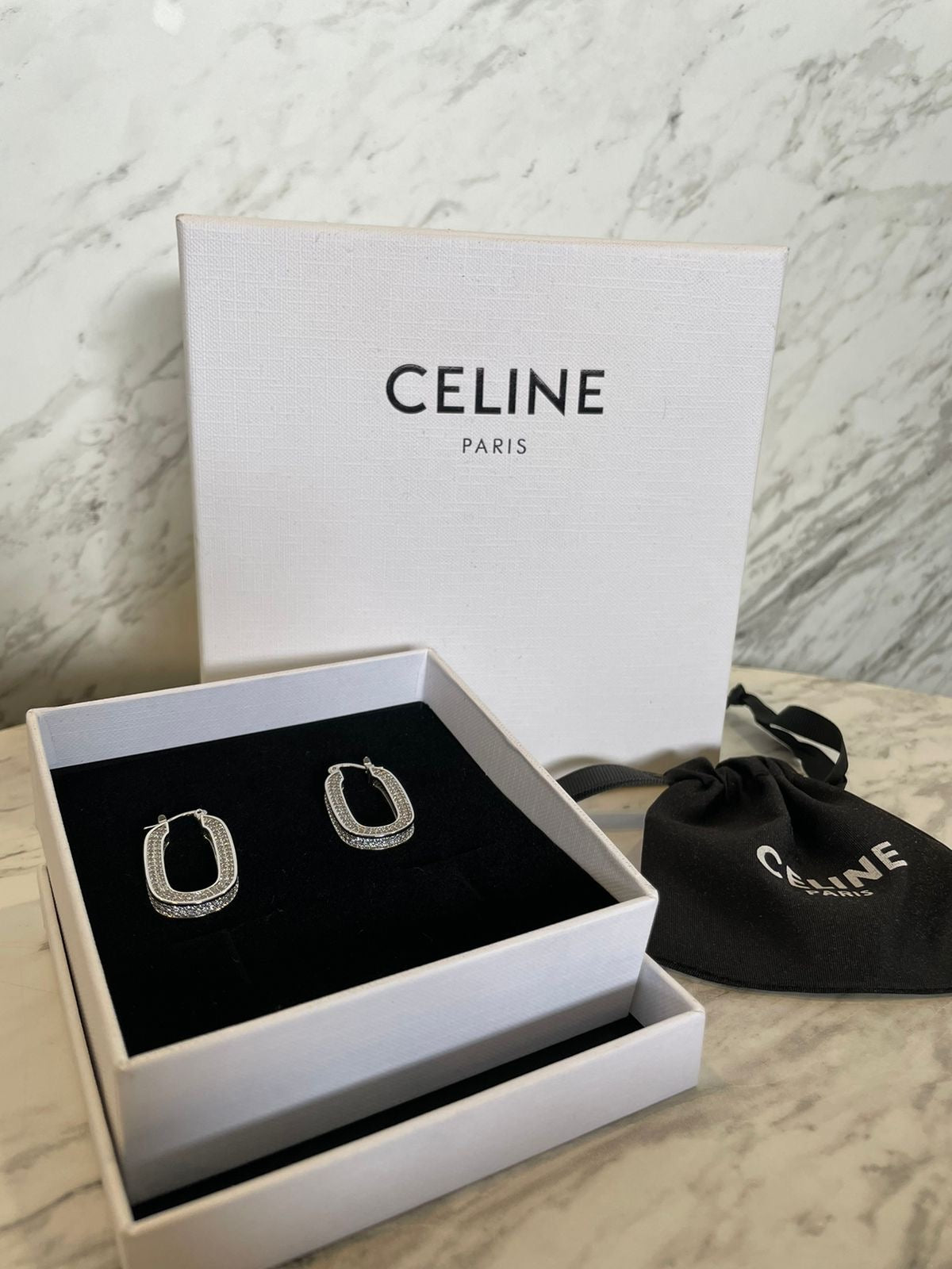 Aretes celine