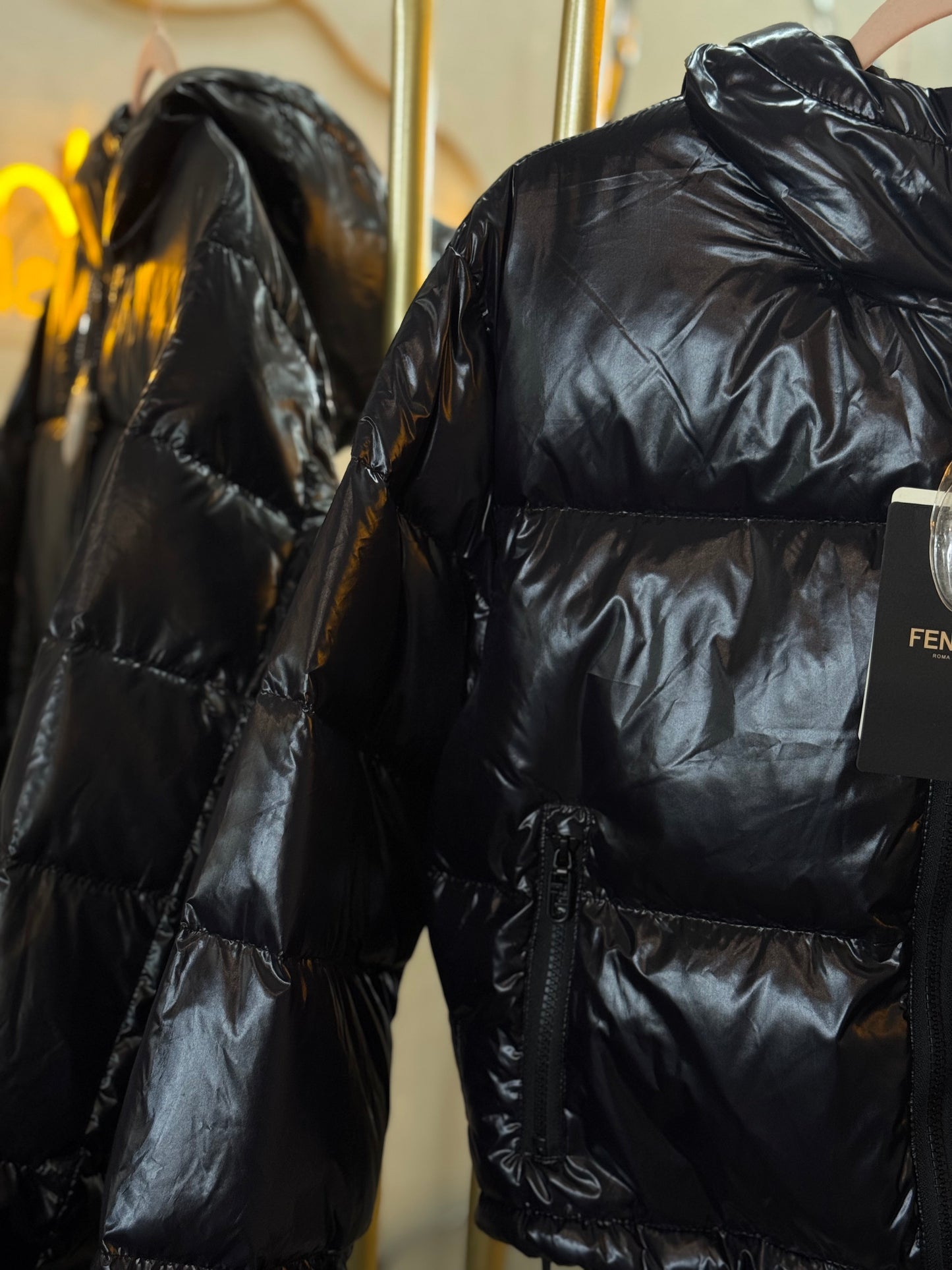 Chamarra negra corta FEN