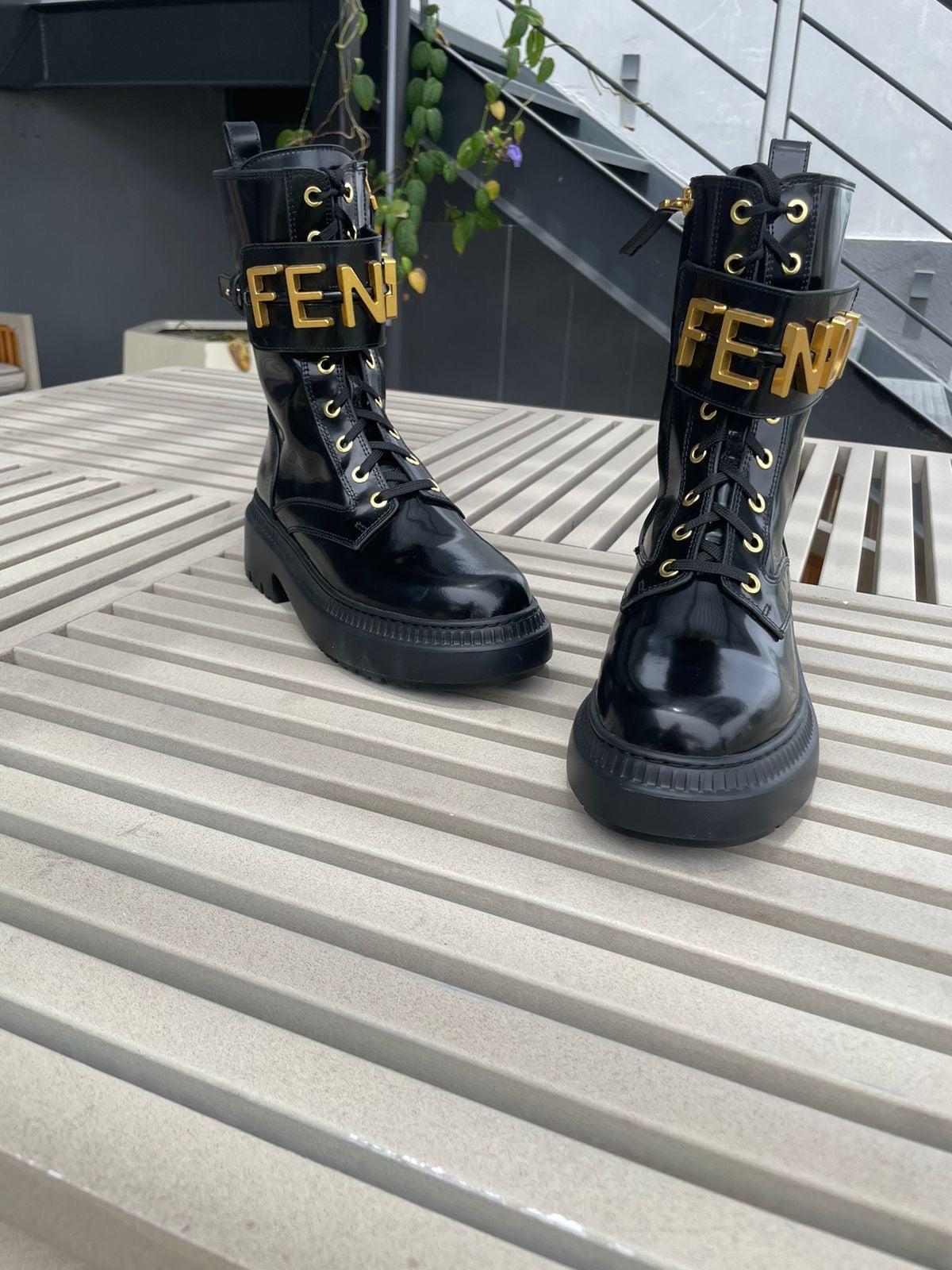 Botas Fendi