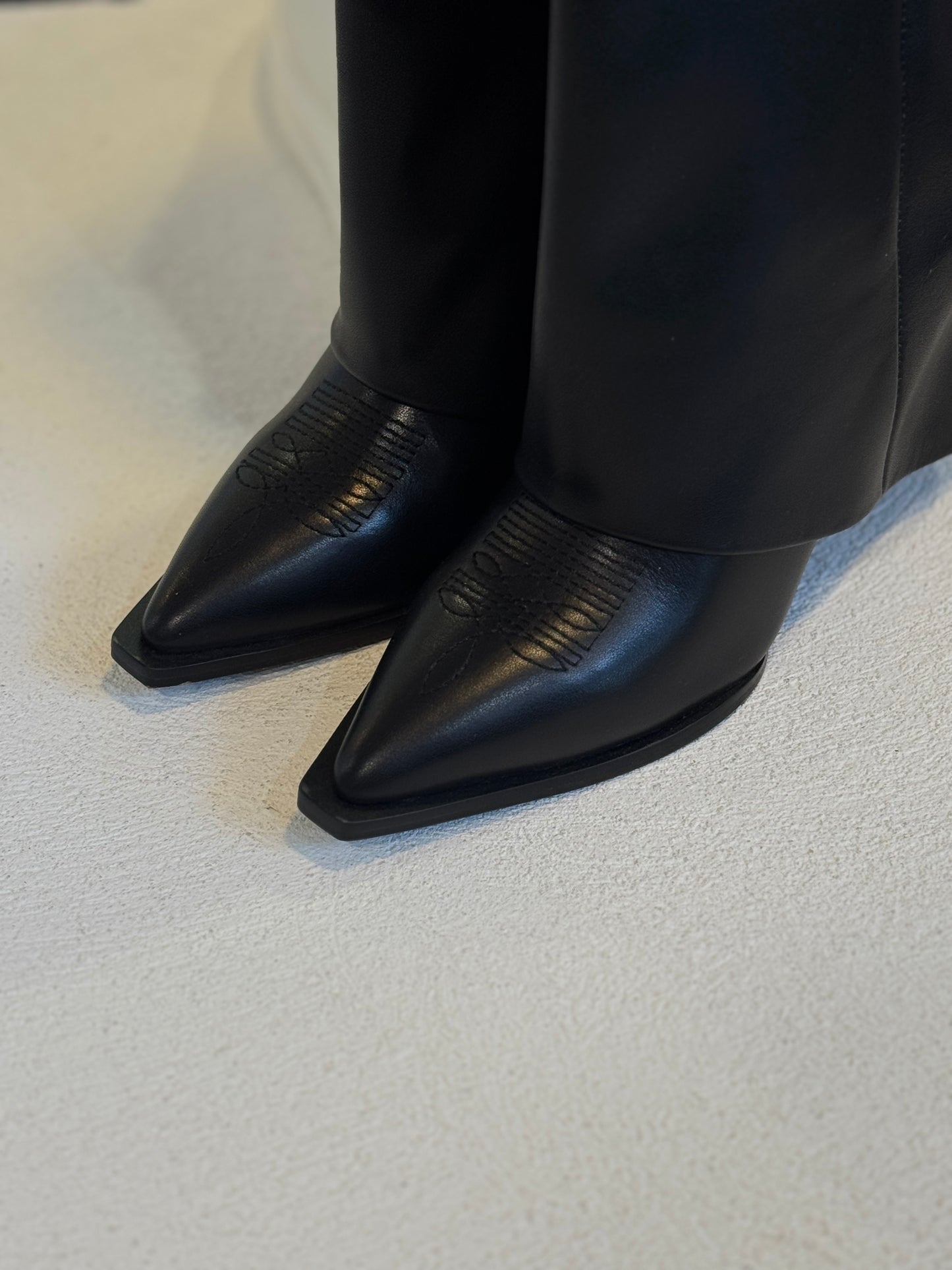 Botas negras