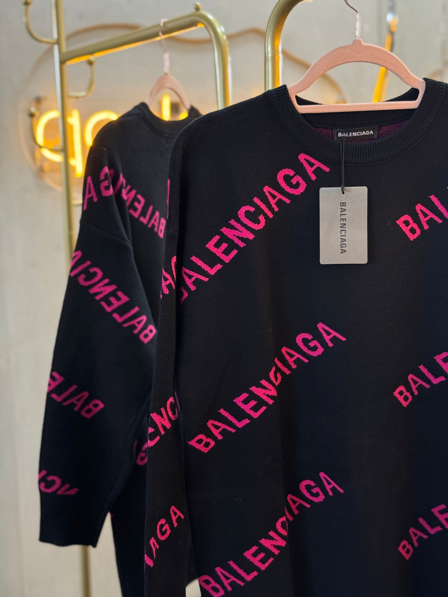 Suerte oversize negro-rosa