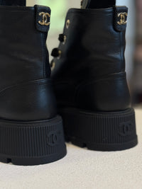 Botas negras