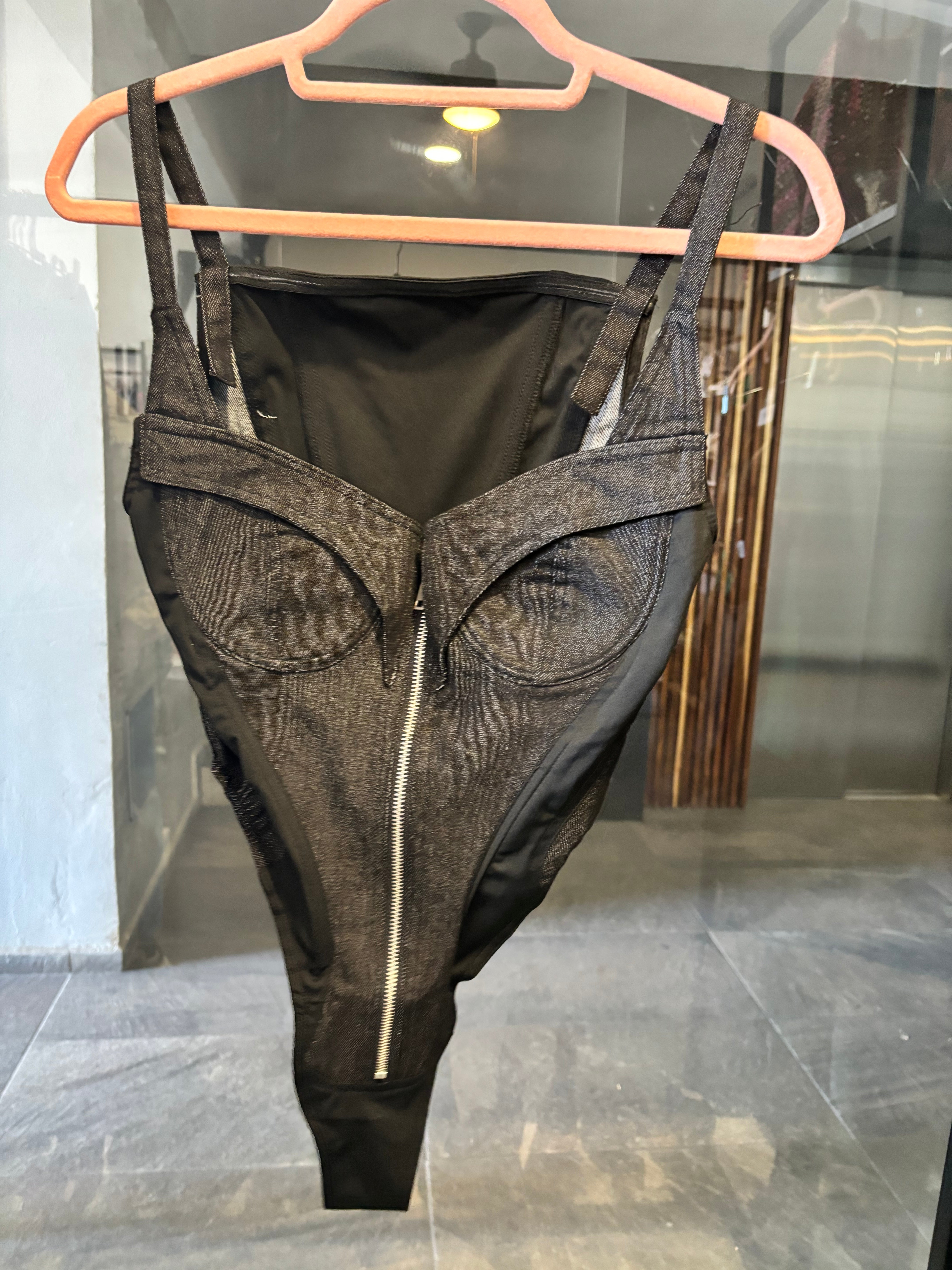 Body inspo mugler