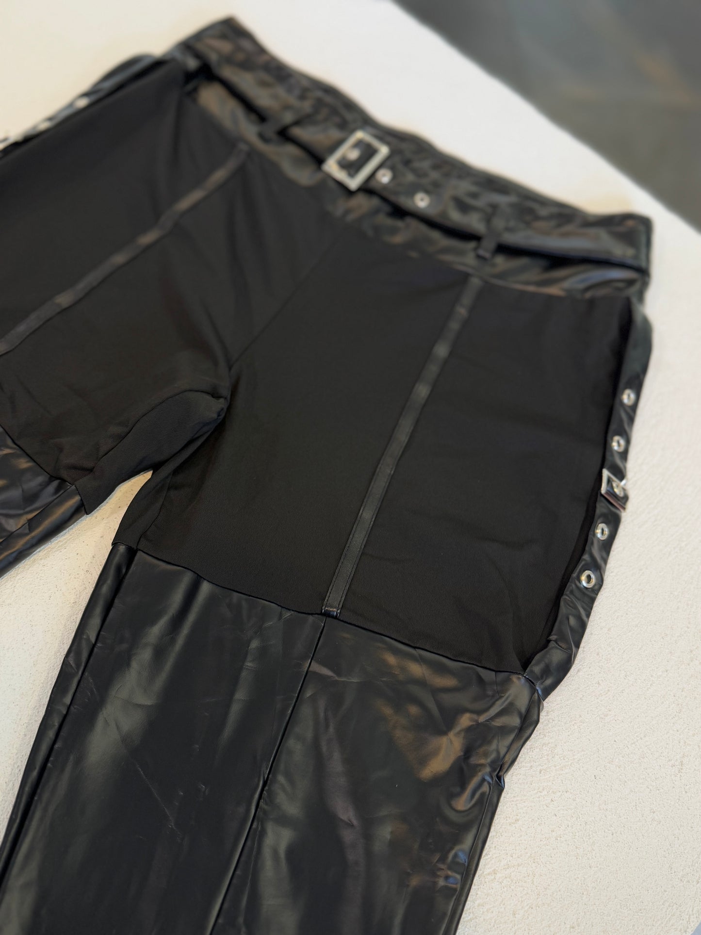 PANTALÓN PIEL NEGRO