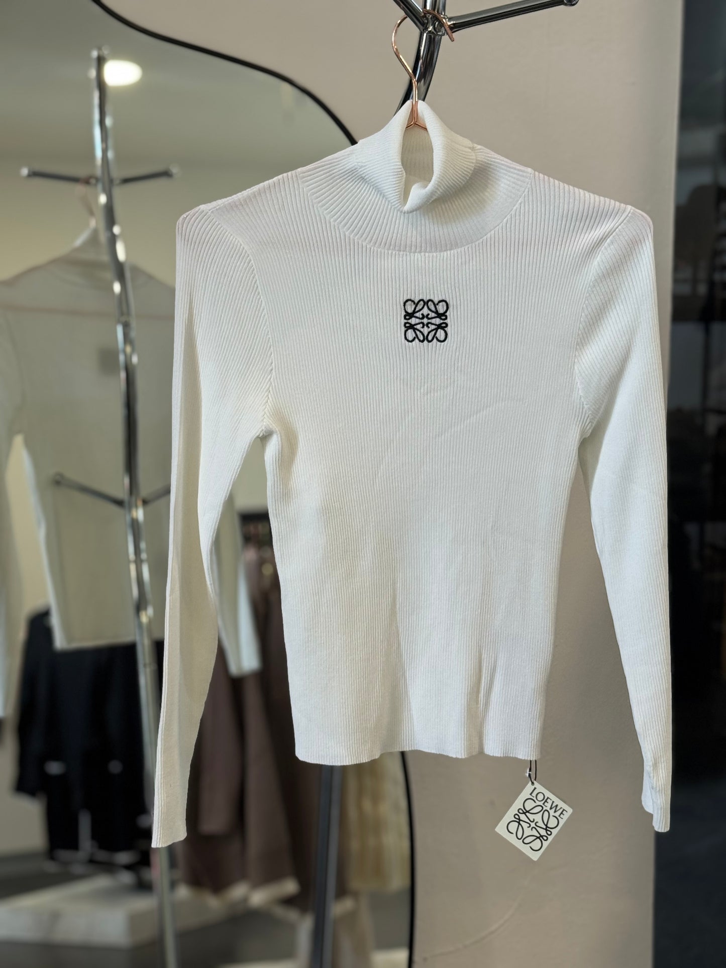 BLUSA LOW CUELLO BLANCA