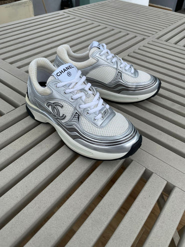Tenis plata