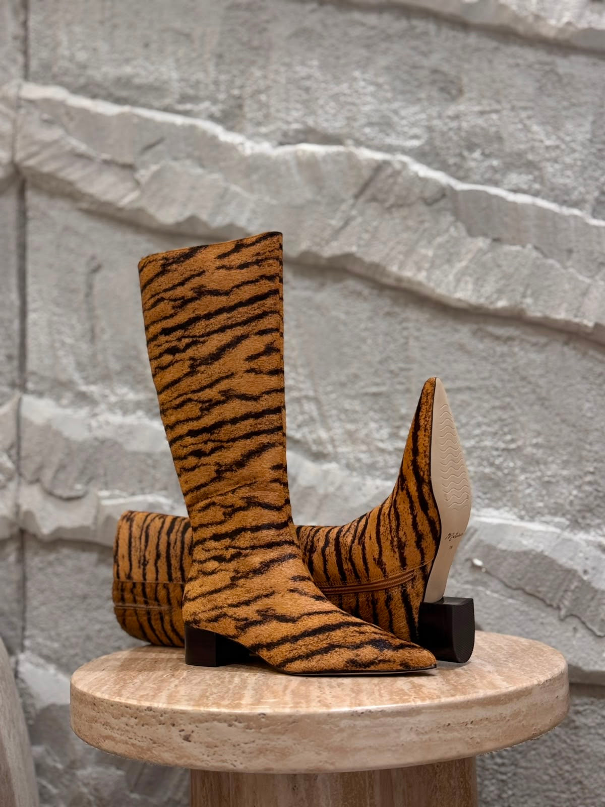 BOTA DE PIEL DE VACA