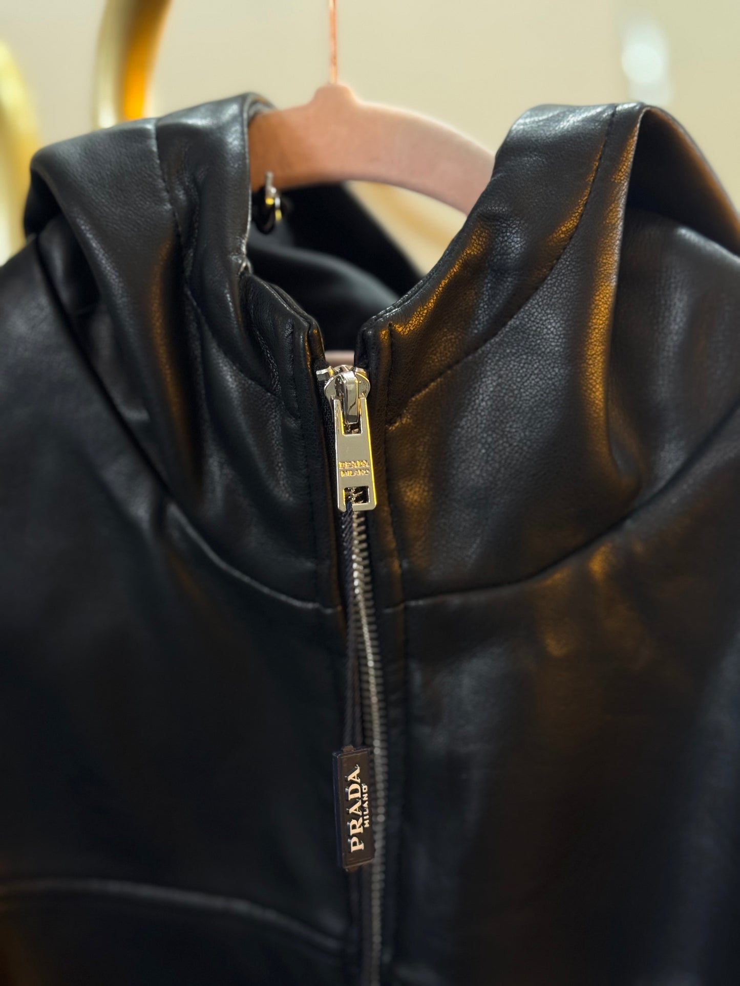 Chamarra negra piel PA