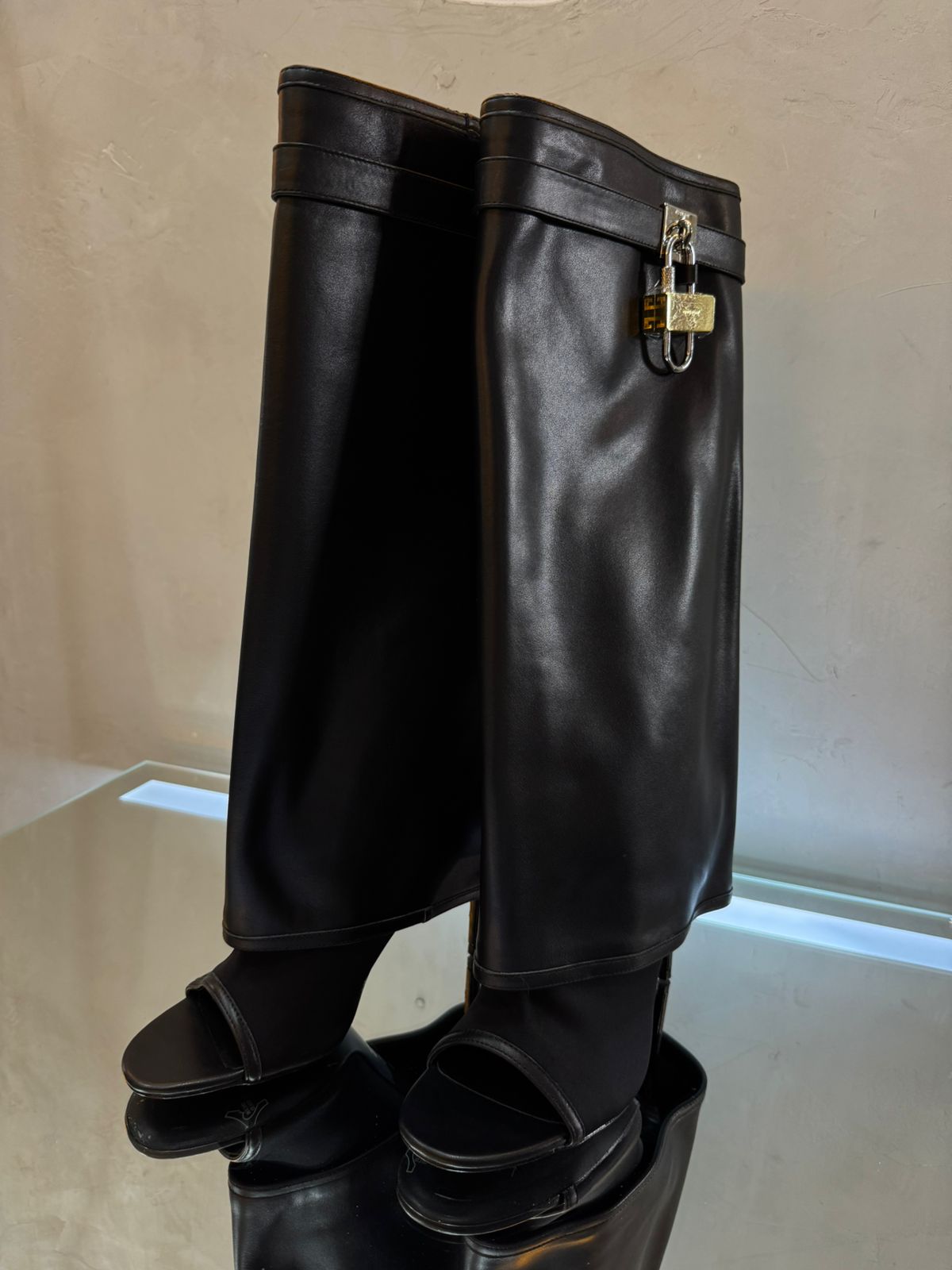 BOTA NEGRA G