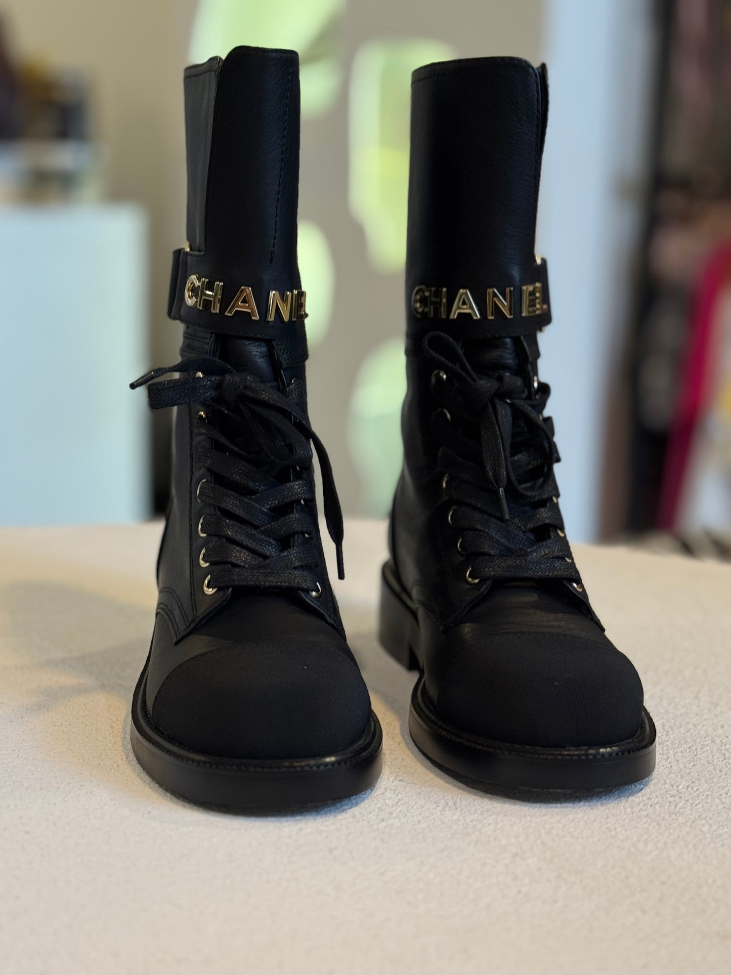Bota negra
