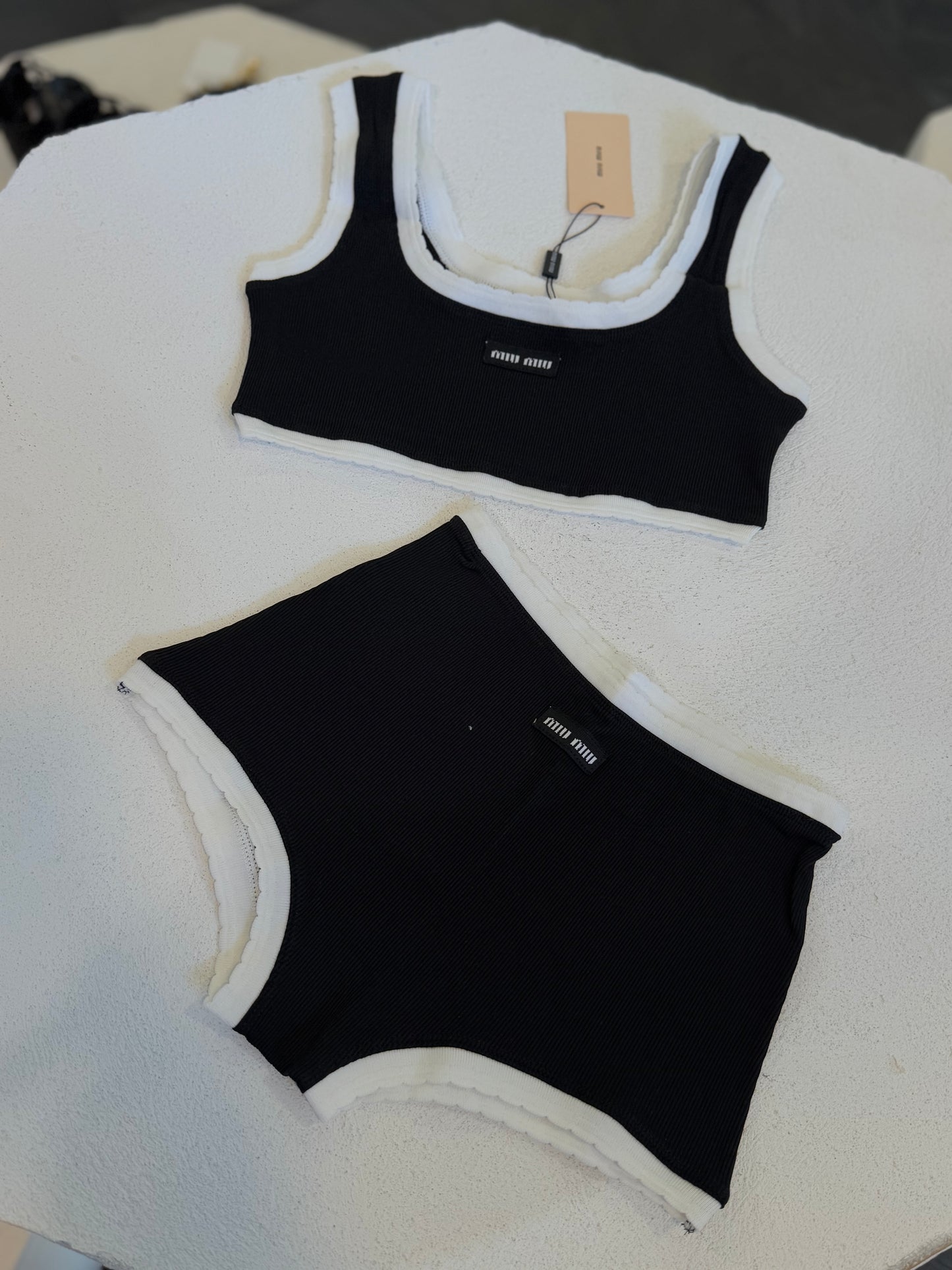 SET MU MU NEGRO CALZÓN Y YOP