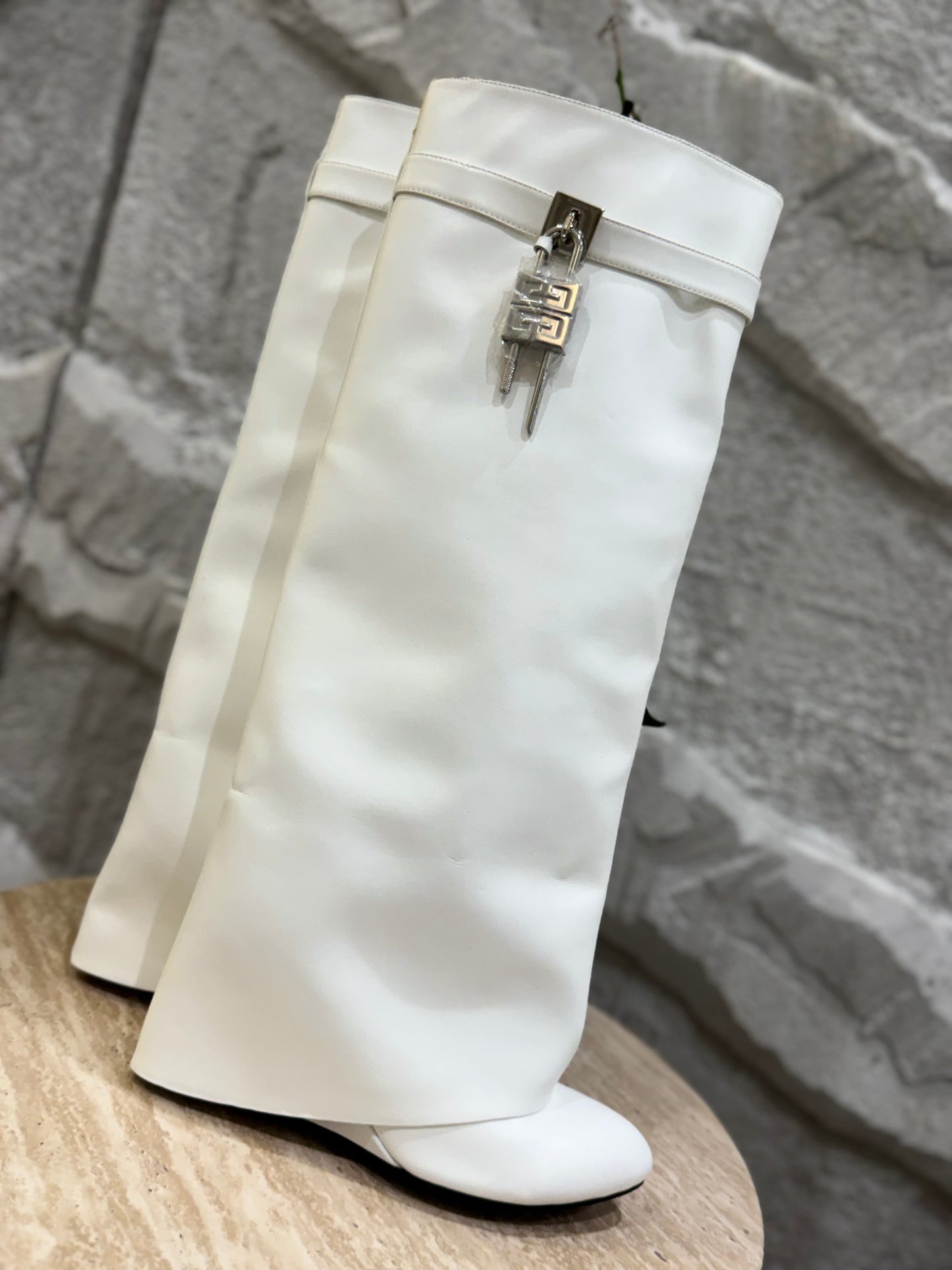 BOTA GIVCH BLANCA