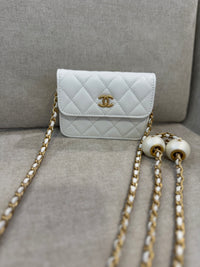Cartera mini blanca CHNL