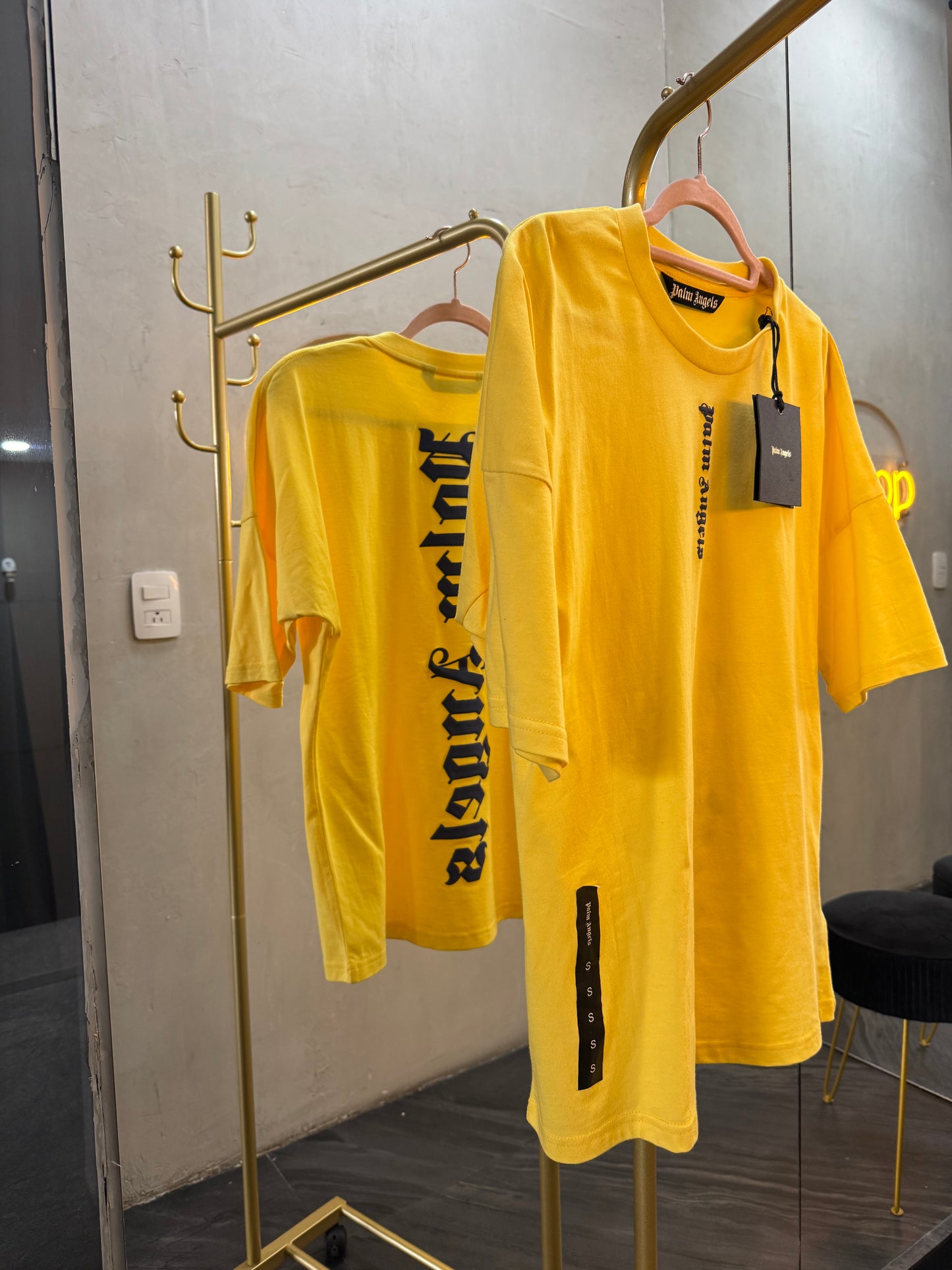 T- Shirt amarilla