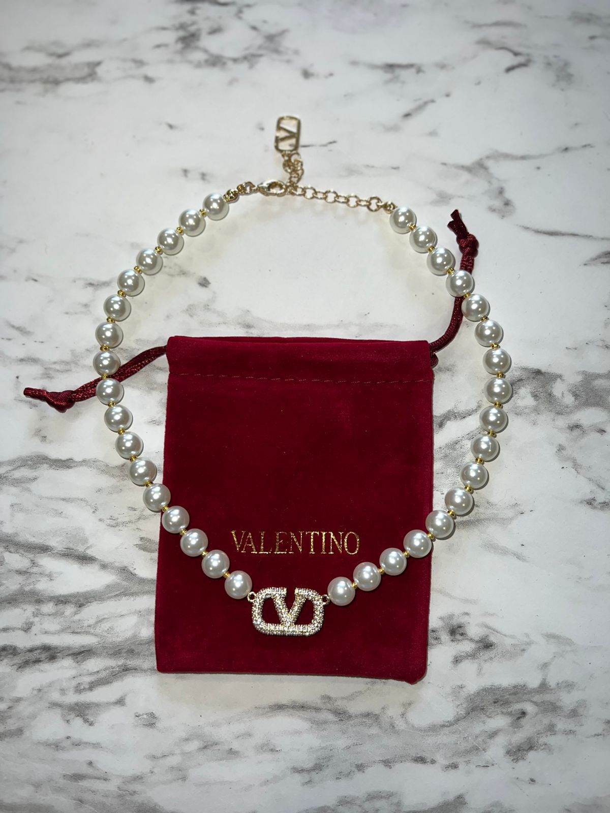 Collar valentino