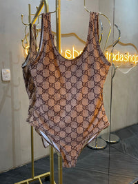 traje de baño cafe