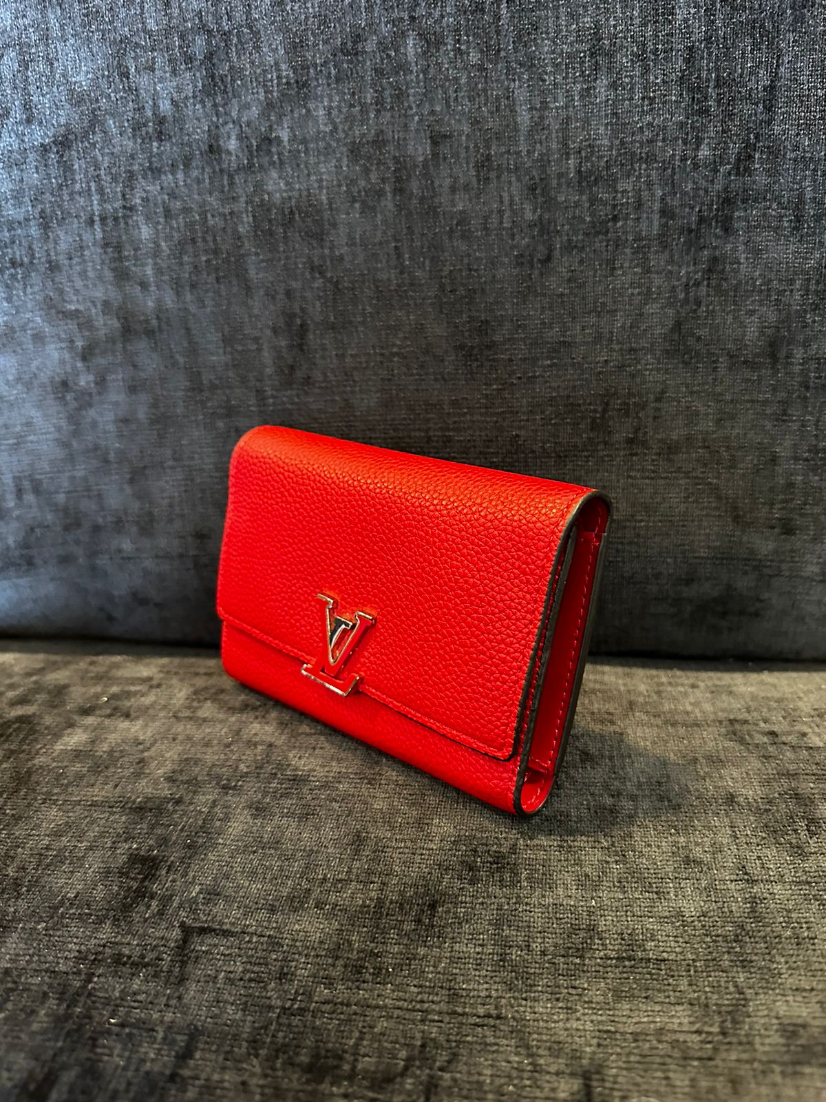 Cartera Lv