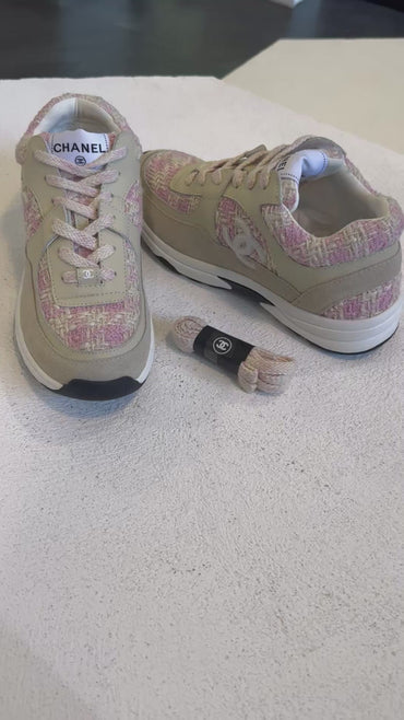 Tenis rosas con camel