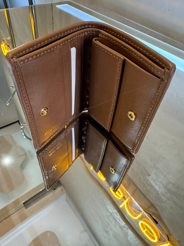 Cartera camel