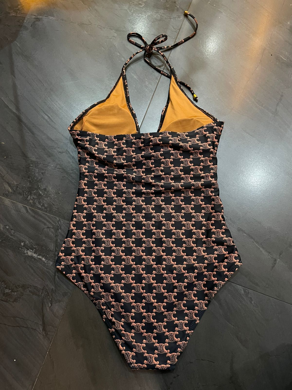 Traje de baño café