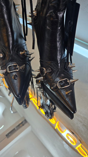 Bota negra