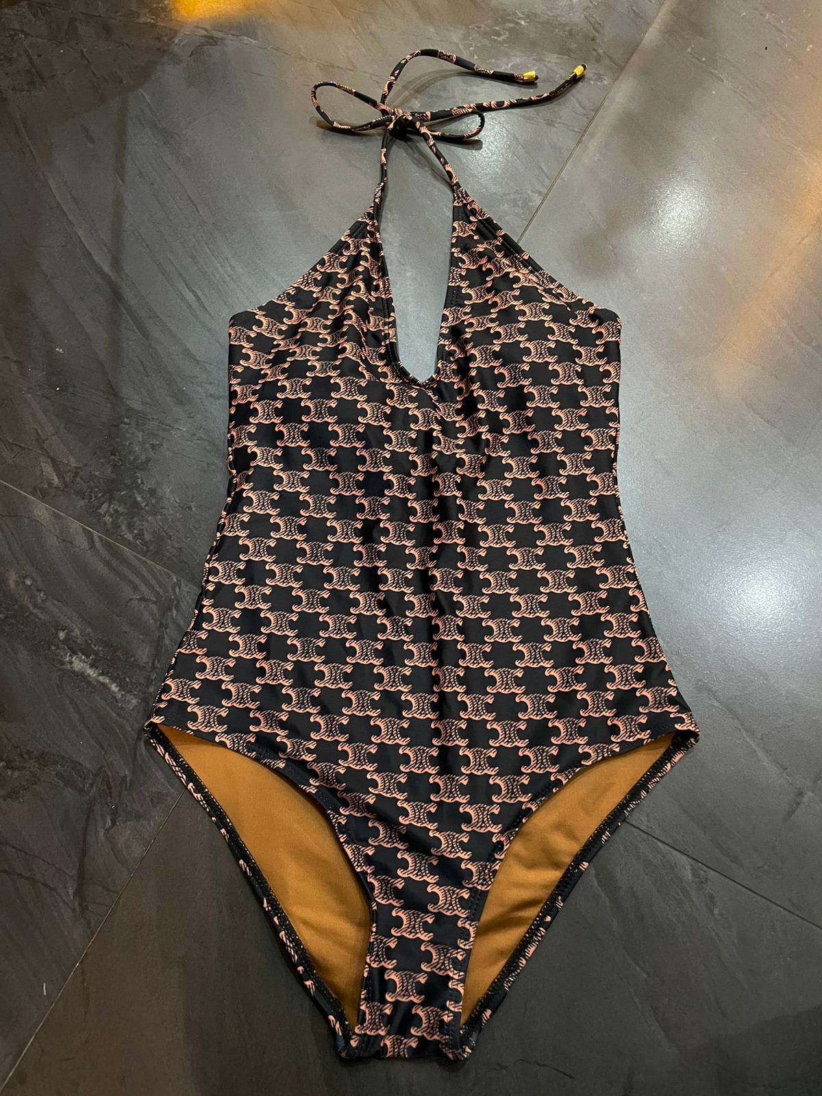 Traje de baño café