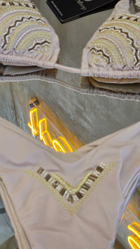 Traje de baño colombiano