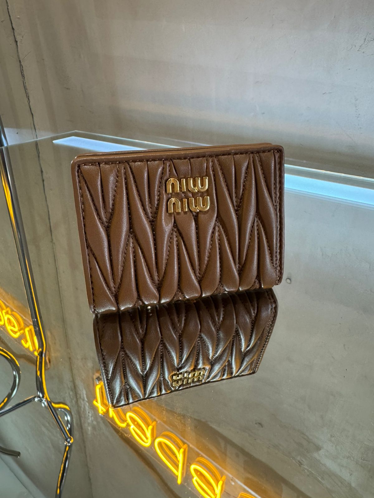 Cartera camel