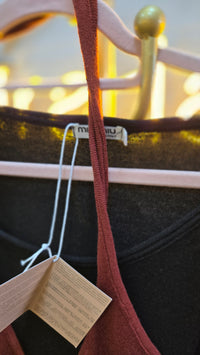 Vestido negro con tinto