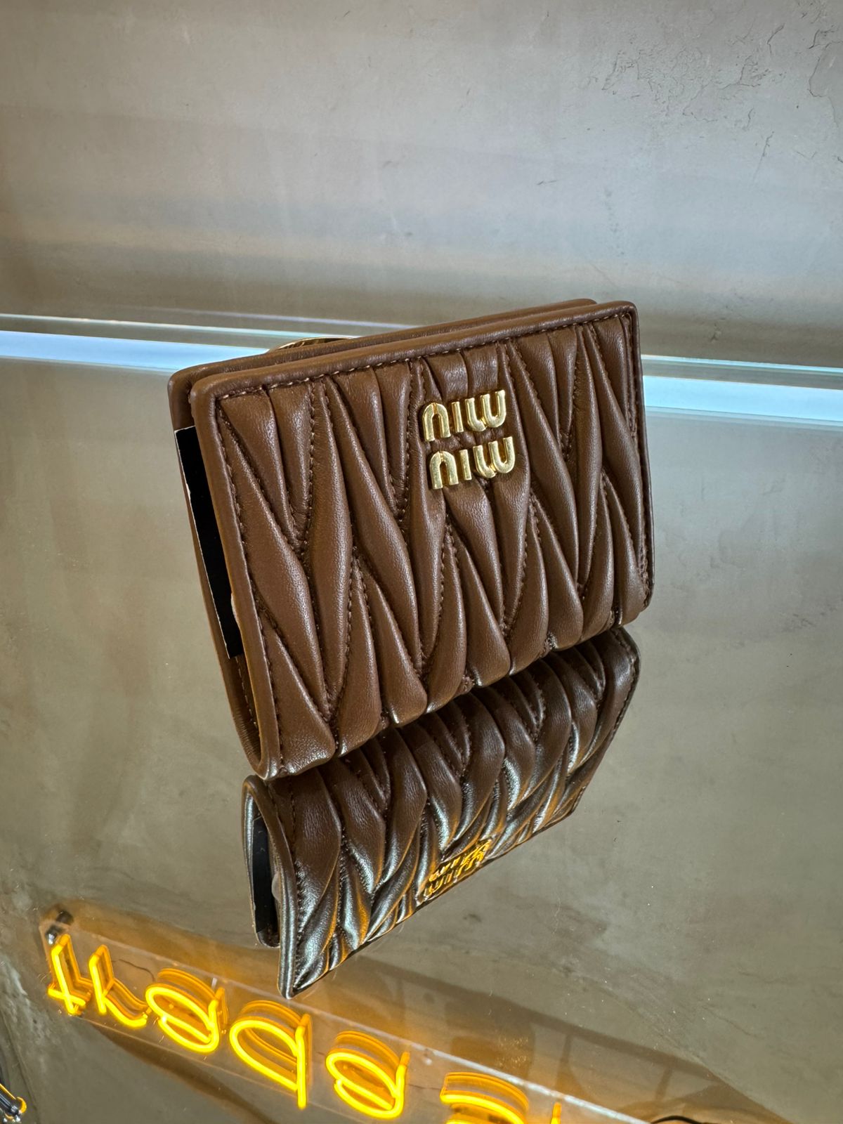 Cartera camel