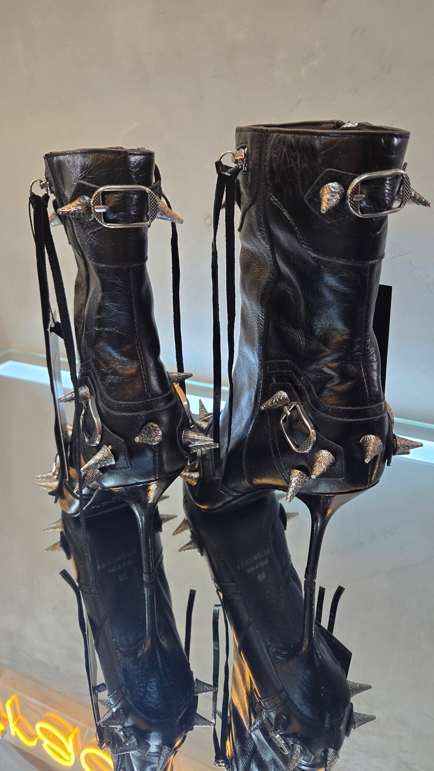 Bota negra